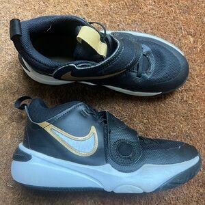 Nike Kids Black and Gold Sneakers